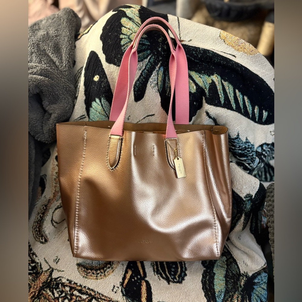 COACH F39675 Leather Derby Tote (Rose Gold/Metallic) - Picture 7 of 16